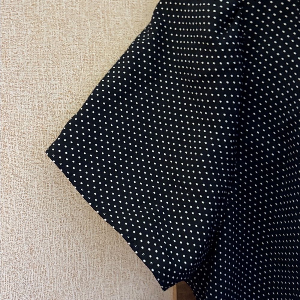Hilary Radley Black and White V-Neck Blouse large - Picture 2 of 5